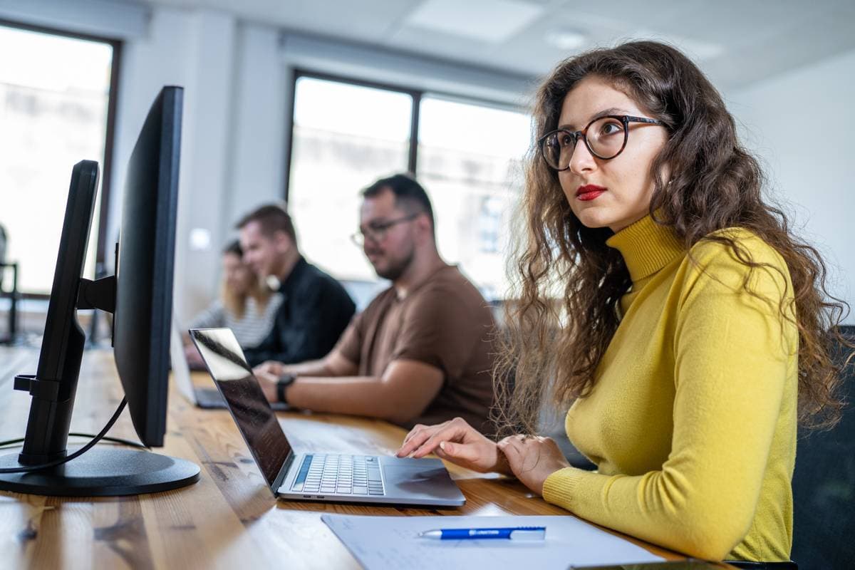 uvodni foto business management bc prezencni