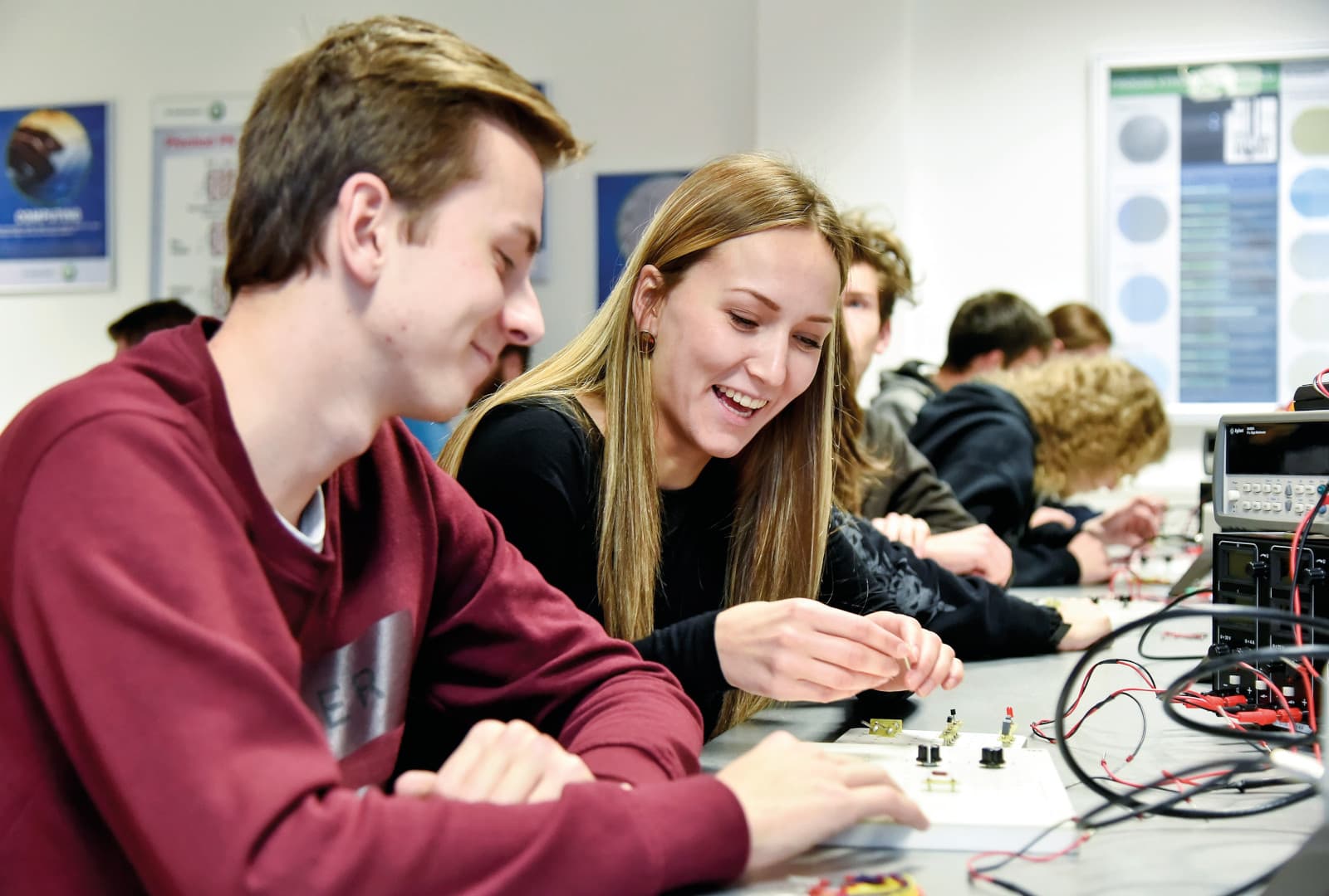 CMYK VUT FEKT studenti 2016-11 003